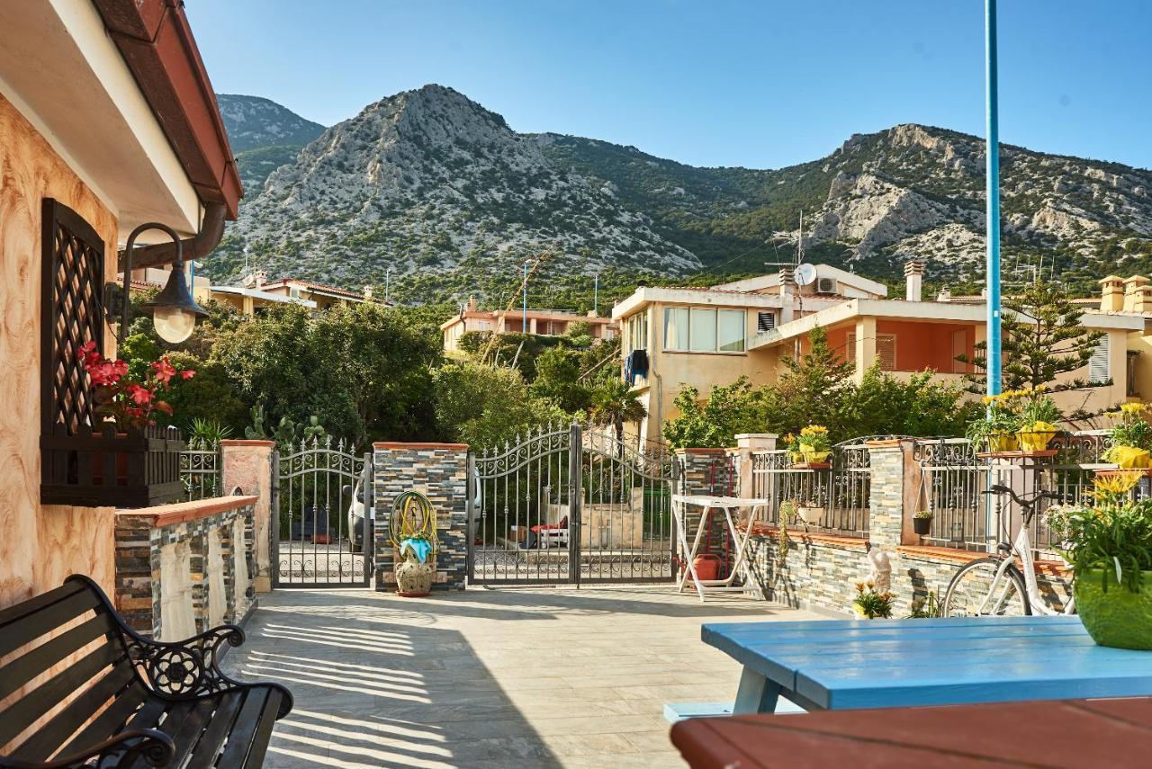 Villetta Vista Mare Cala Gonone Exteriör bild